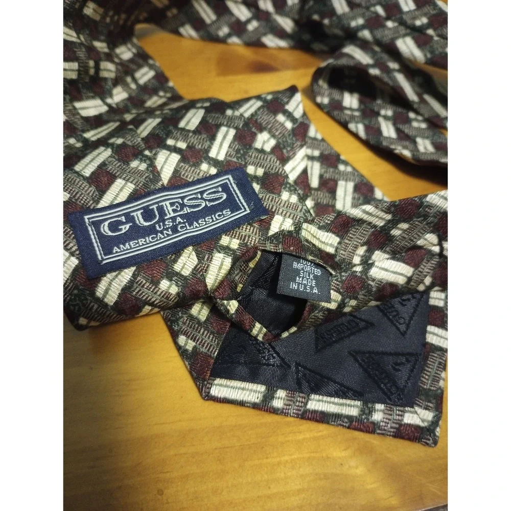 Guess U.S.A. American Classics Men's 100% Silk Neck‎ Tie Made in USA 57 inches